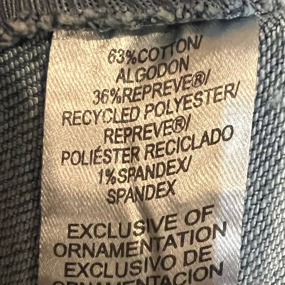 Democracy Luxe Touch Vintage Light Wash Skyrise Wide Leg Jean - Picture 8 of 10